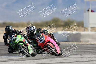 media/Dec-07-2025-CVMA (Sun) [[3e7d2de5dc]]/Race 4-Supersport Middleweight/